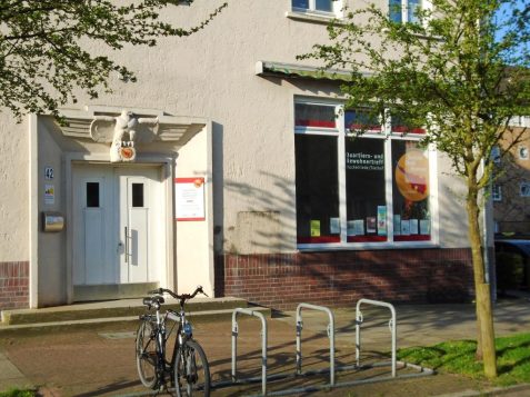 Foto vom Eingang des Quartiersmanegment Huckelriede